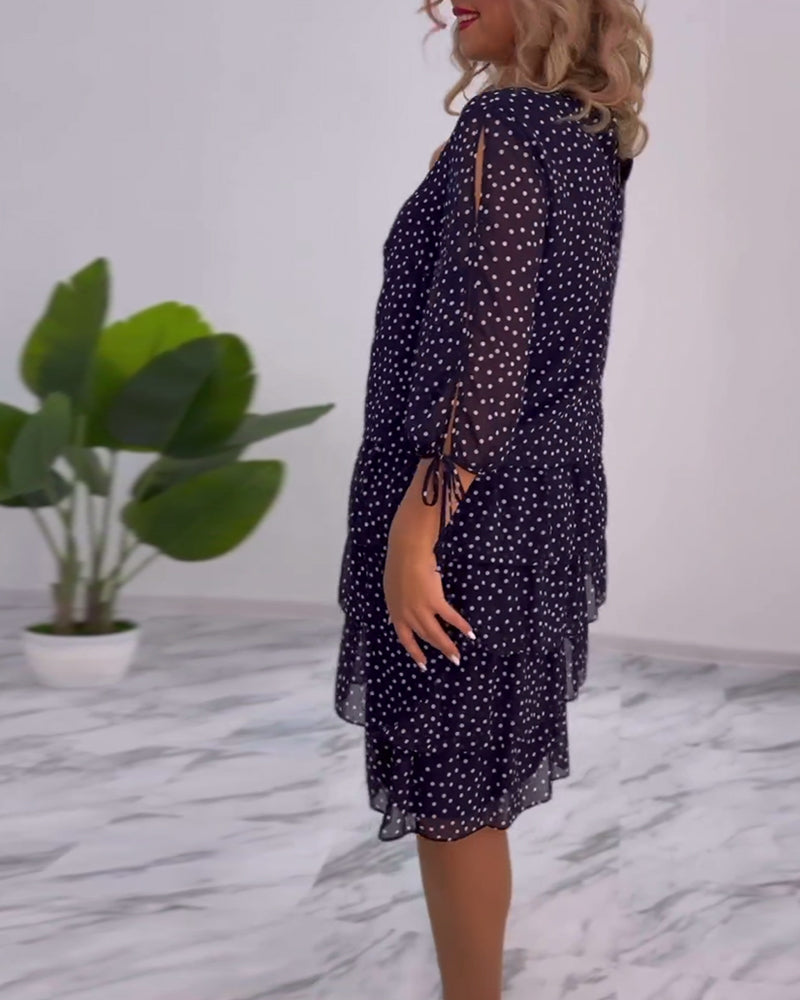Deborah | Airy dress with polka dot print and pleated skirt