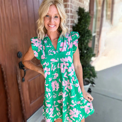 Printed dress with V-neck and ruffles on the sleeves